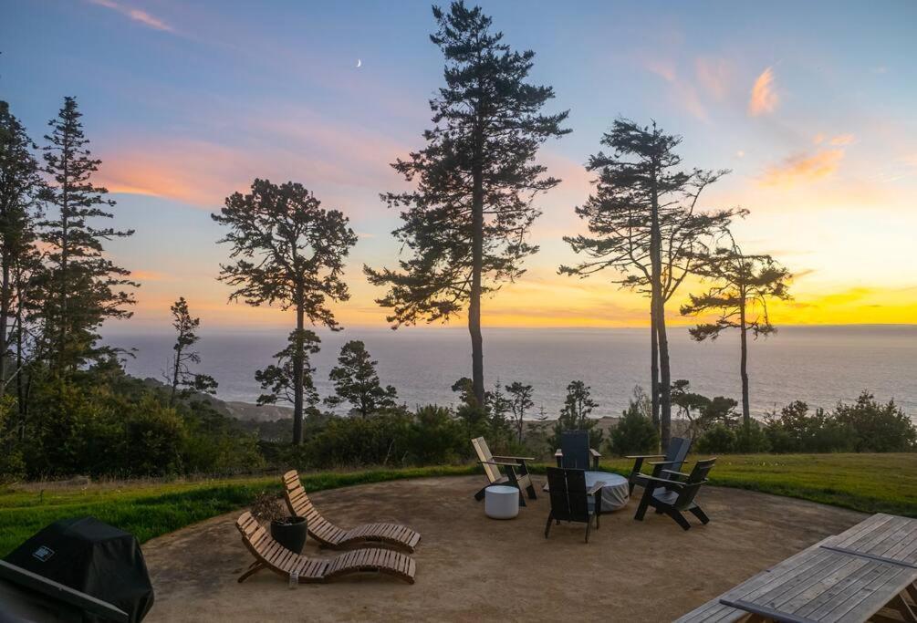Driftwood Lodge ~ 5 Bedroom / 7 Bath ~ 30-Acre Private Estate On Hwy 1 ~ Hot Tub ~ Oceanview ~ Reunions & Retreats Walsh Landing Exteriör bild